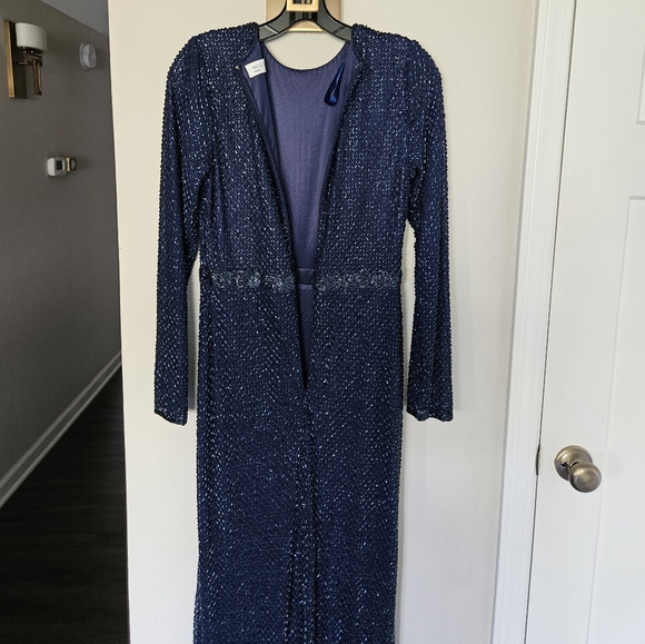 Mac Duggal Navy Bugle Bead Long Sleeve Sheath Formal Gown NWT Size 6 - Picture 12 of 16